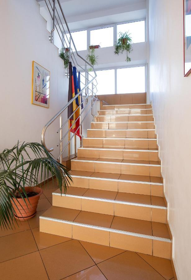 Hotel Dana Σάτου Μάρε Εξωτερικό φωτογραφία