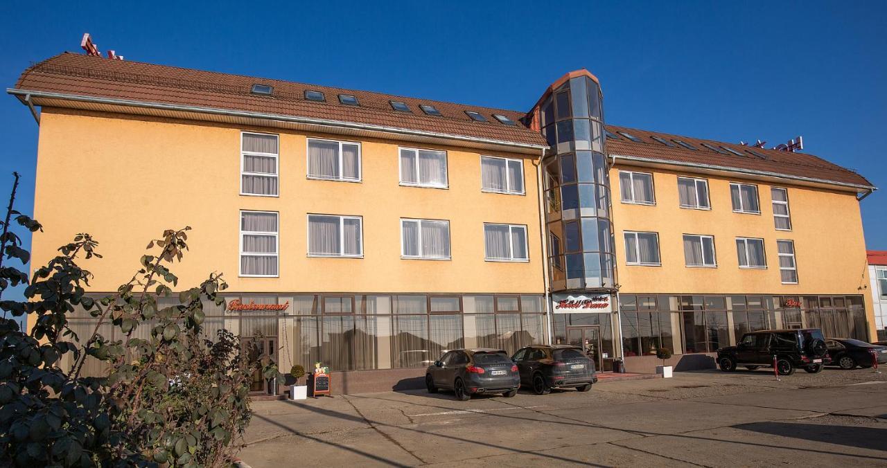 Hotel Dana Σάτου Μάρε Εξωτερικό φωτογραφία